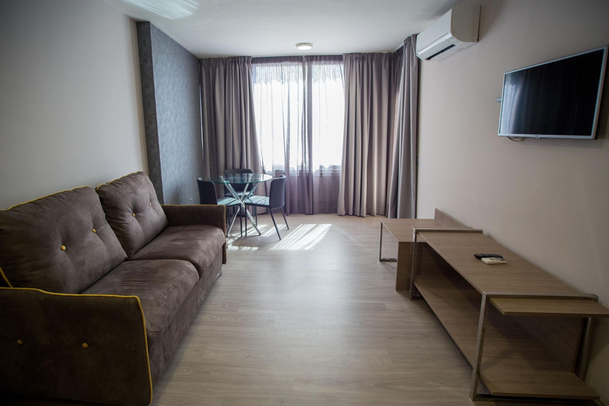 Ona Marbella Inn エクステリア 写真