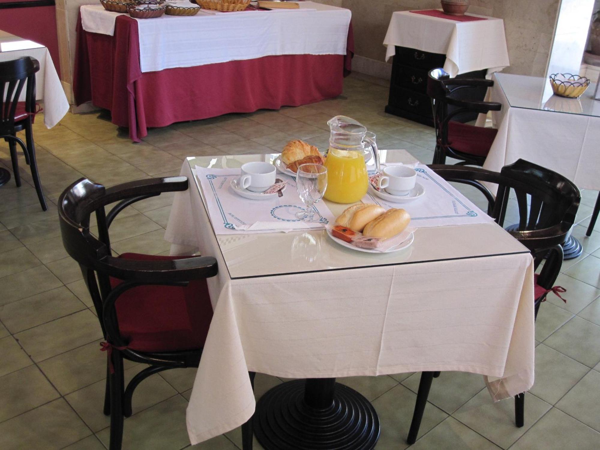 Ona Marbella Inn エクステリア 写真
