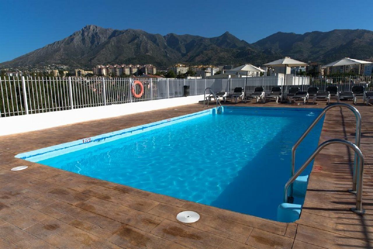 Ona Marbella Inn エクステリア 写真