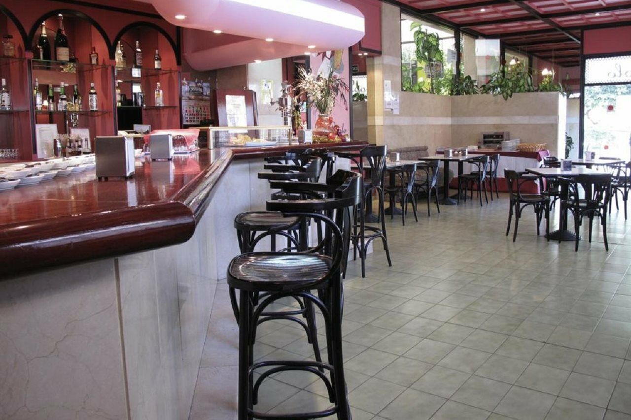 Ona Marbella Inn エクステリア 写真